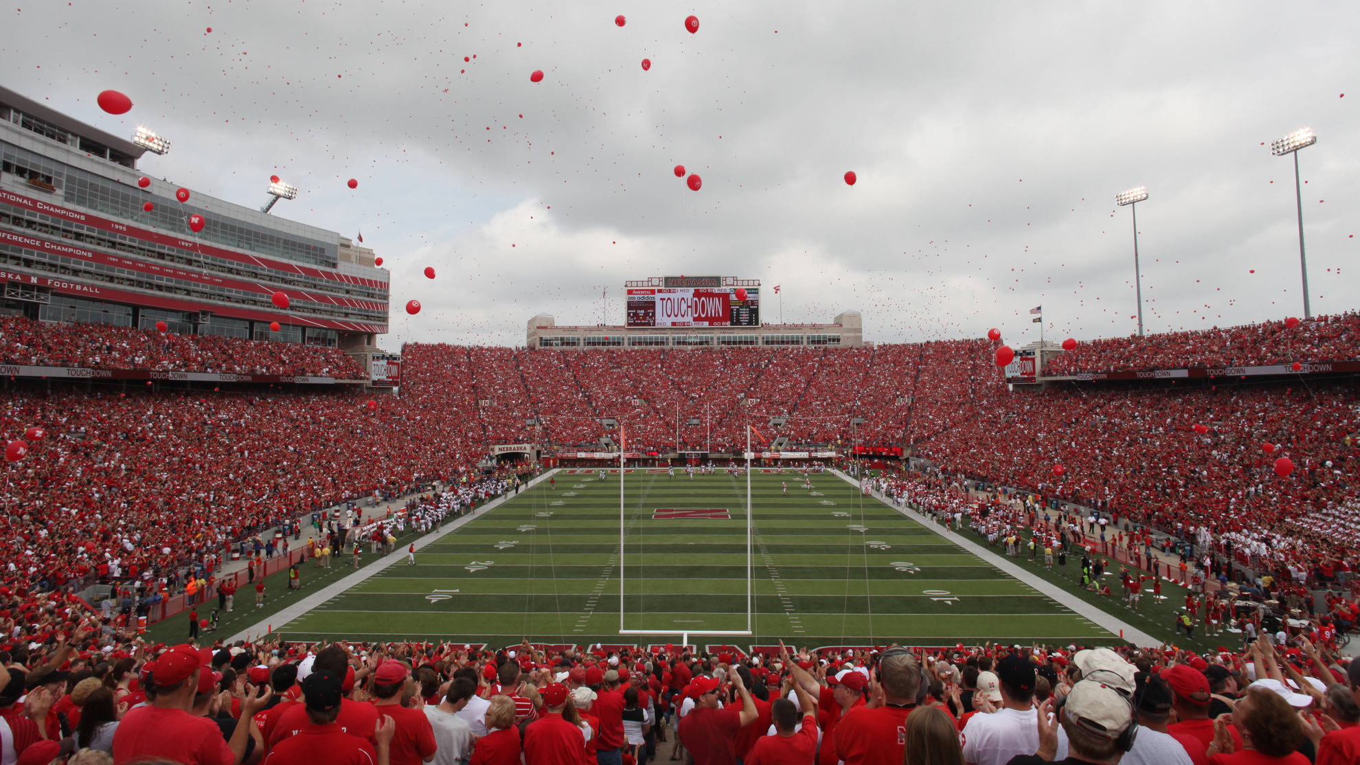 huskers.com