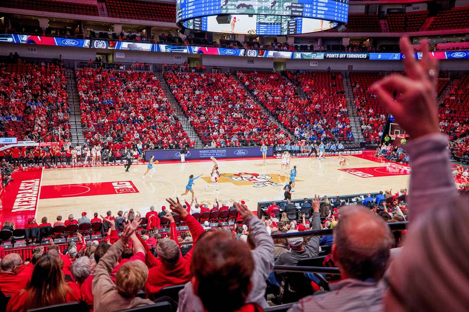 huskers.com