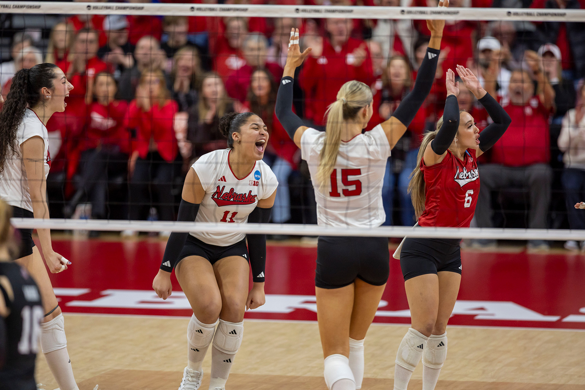 Huskers To Face UNLV, Texas in Players Era Challenge in Vegas
