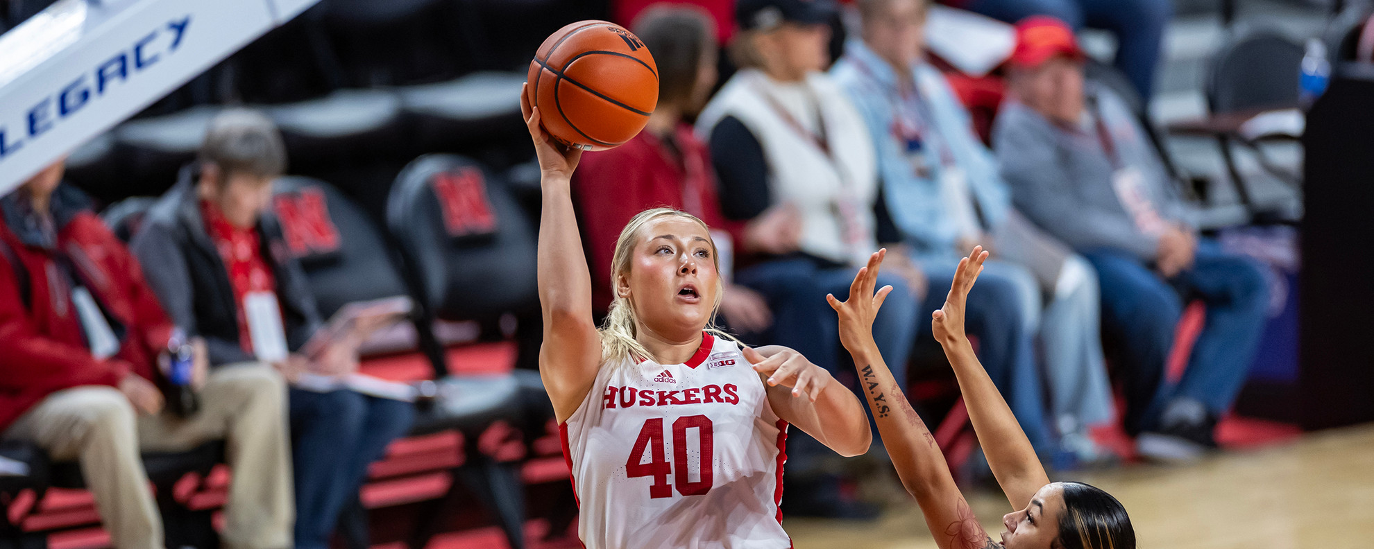 How to Watch Women's College Basketball Today - December 17