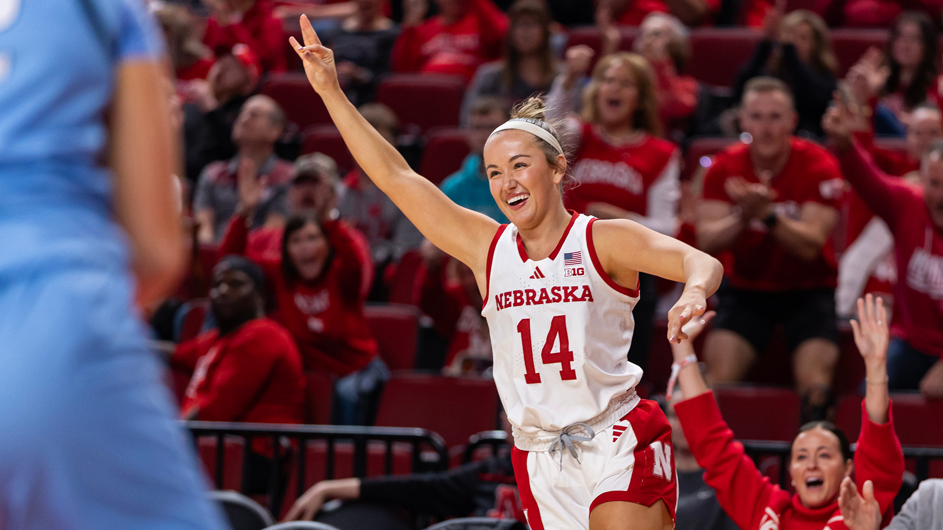 Huskers Soar Past Jays, 84-50 - University of Nebraska - Official