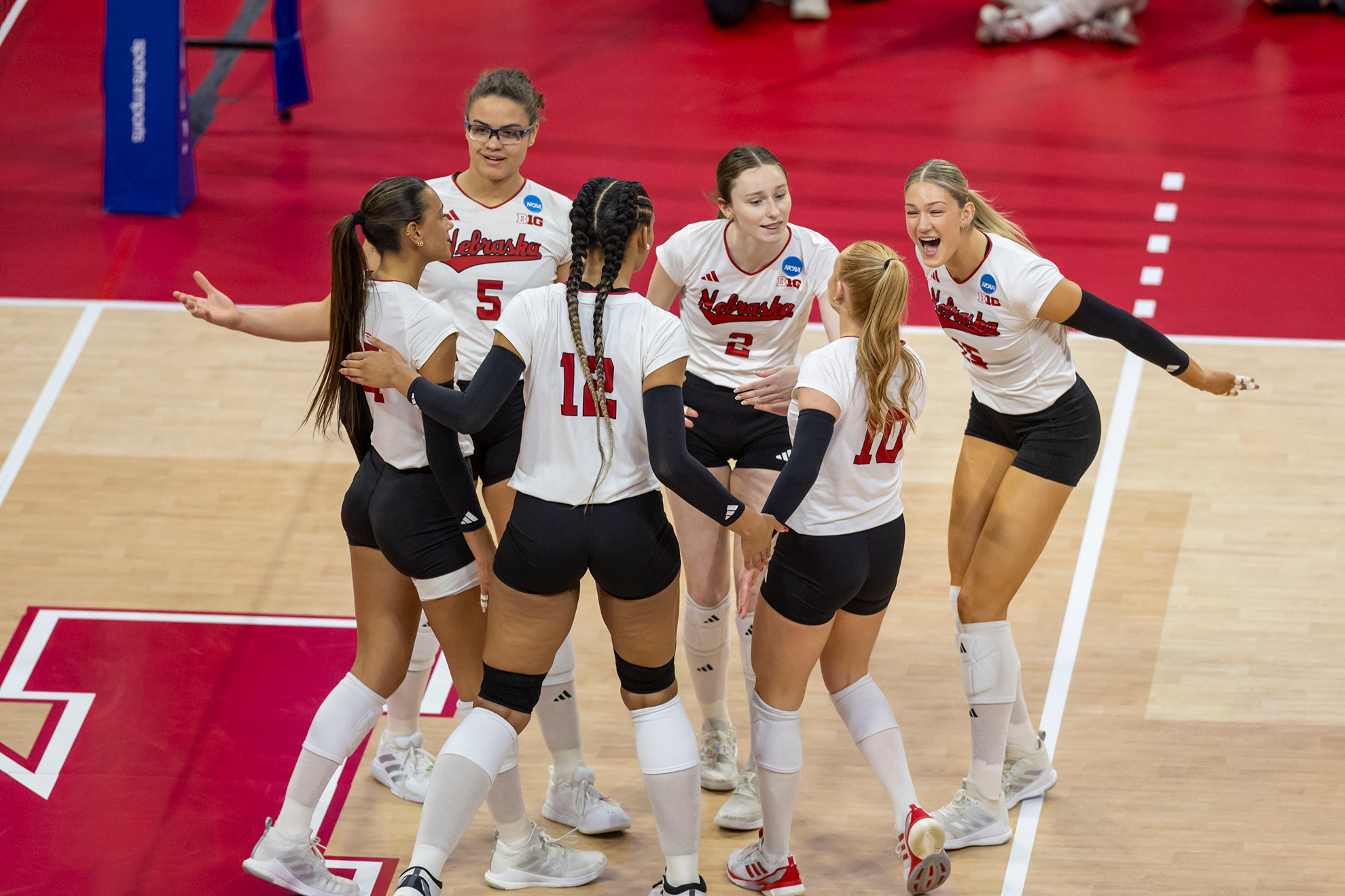 huskers.com