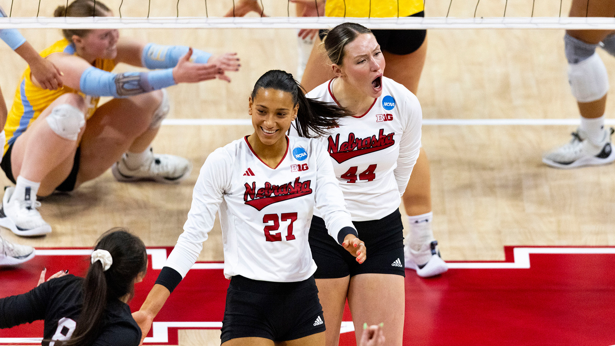 Nebraska Volleyball Sweeps Long Island in NCAA Tournament First Round with Strong Offensive Performance