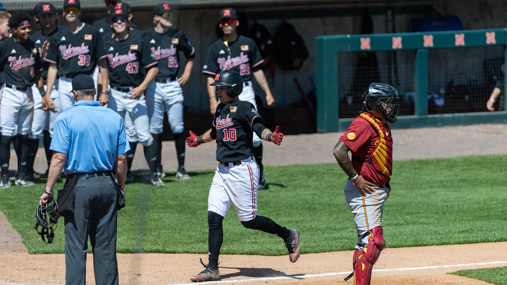 Huskers Complete Dominant Sweep of No. 12 USC - University of Nebraska - Official Athletics Website - huskers.com image