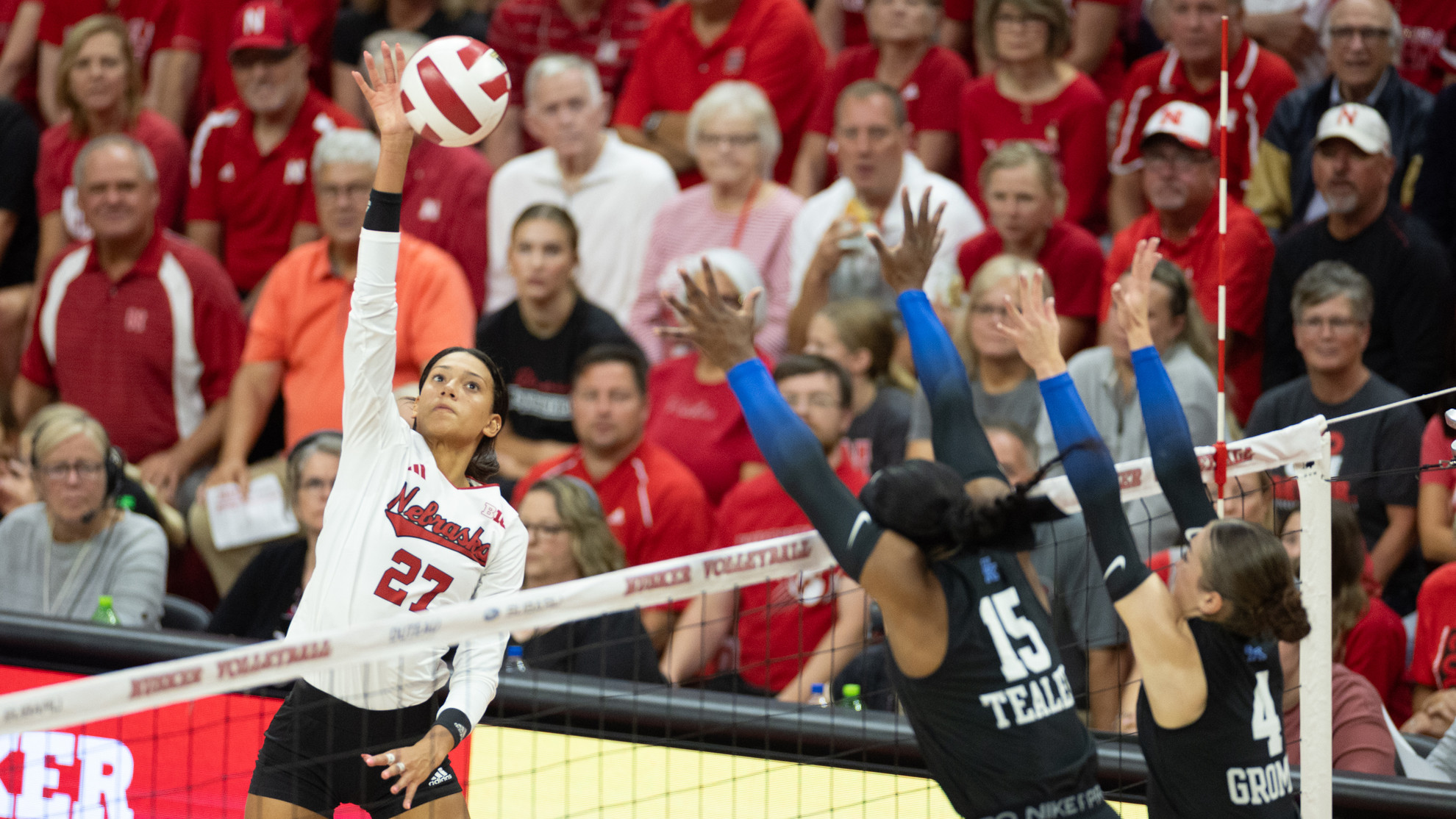 husker volleyball live