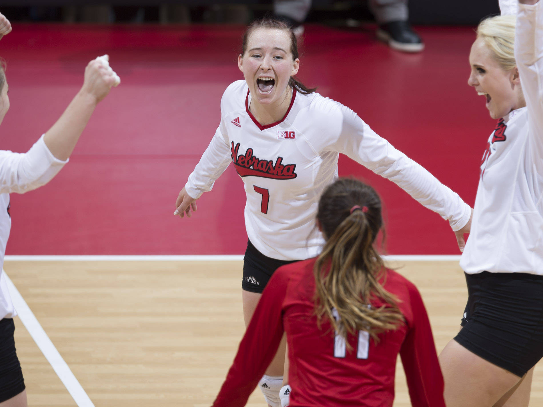 Kelly Hunter Volleyball 2017 University of Nebraska Official